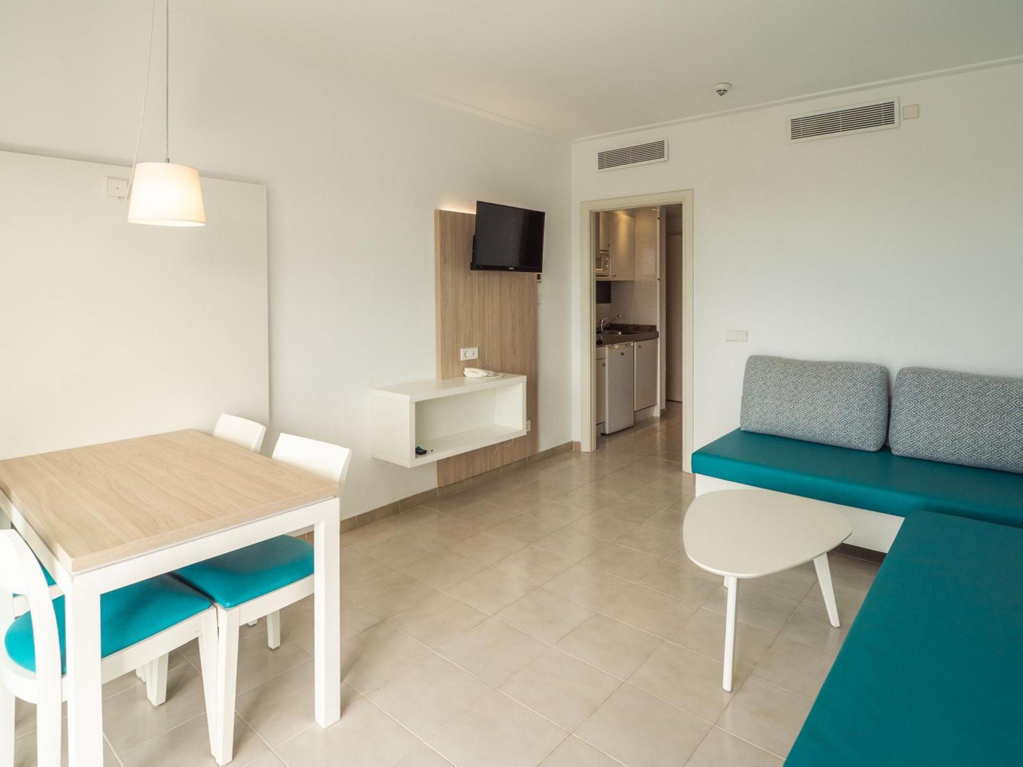 Apartamentos La Santa Maria Cala Millor  Exteriör bild